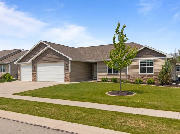 W6008 Zach St, Menasha, WI 54952