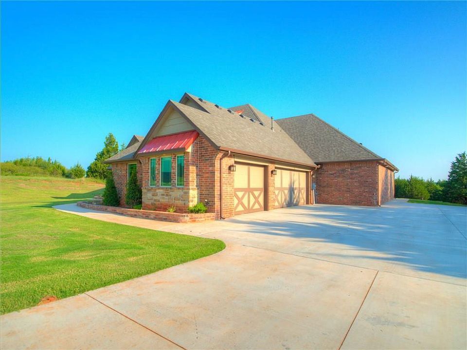 1st image of 3231 Firefly Dr.
