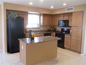 3rd image of 4398 E Longhorn St