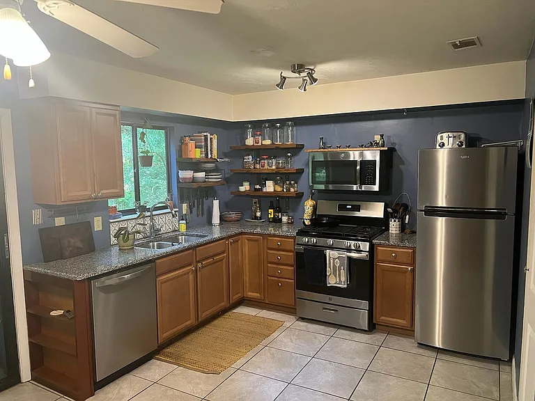 3402 NW 2nd St — Photo 3