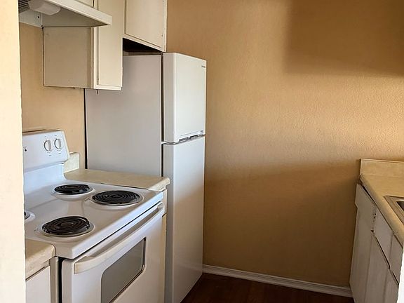 3rd image of 2600 Grim Ave APT 104