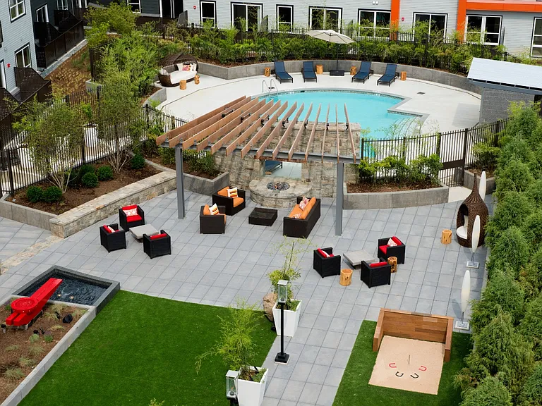 Halstead Square - Lotus & Lofts — Photo 9