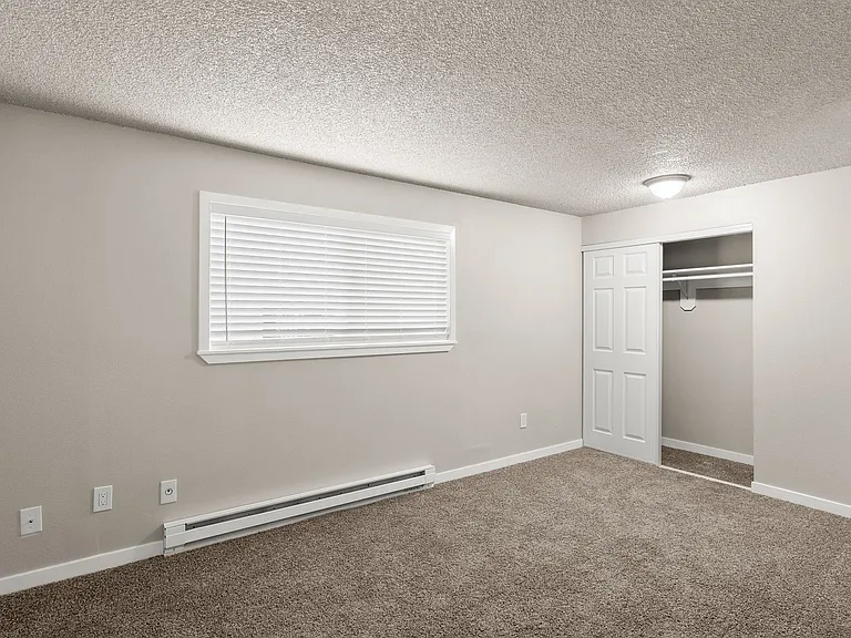 The Rim Crest Apartments — Photo 9