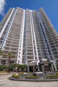 901 Brickell Key Blvd APT 3206, Miami, FL, 33131