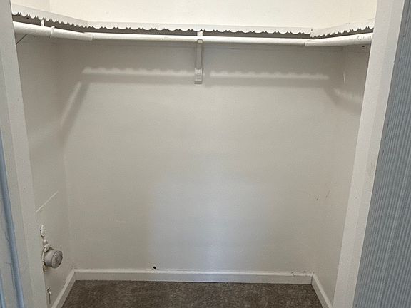 5th image of 130 NE 41st St APT 16