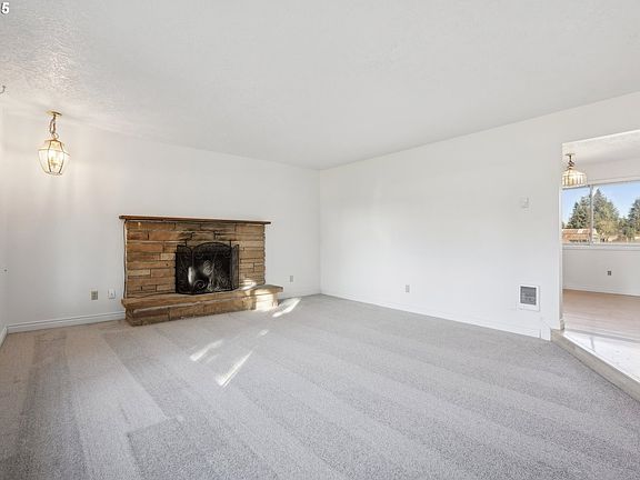 5th image of 8908 NE 60th St