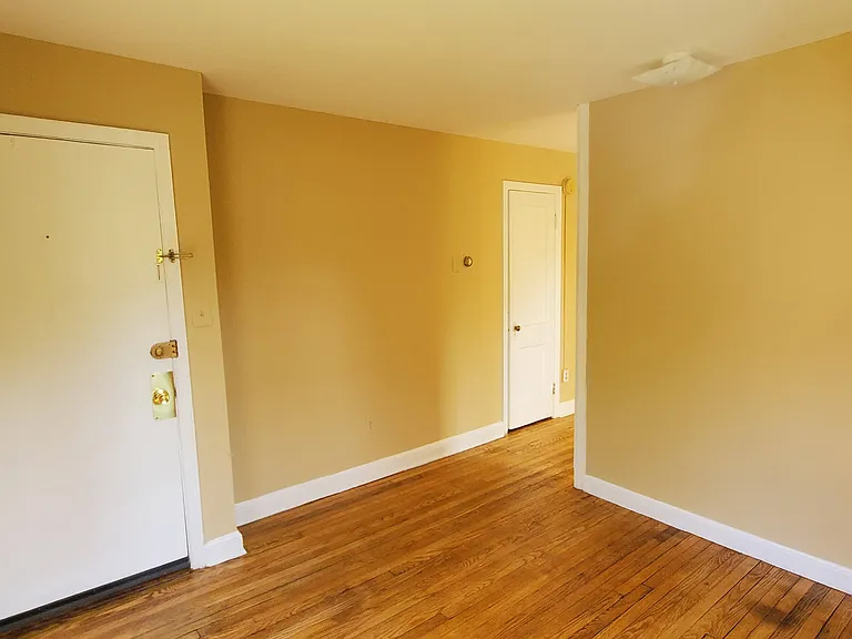 814 Greenwood Cir #3 — Photo 12