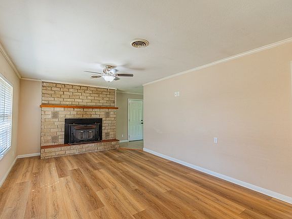 2nd image of 315 N Main St