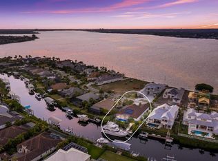 681 Regatta Way, Bradenton, FL 34208