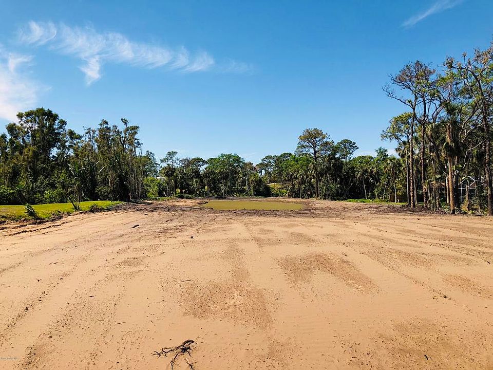 1st image of 650 Carambola Dr