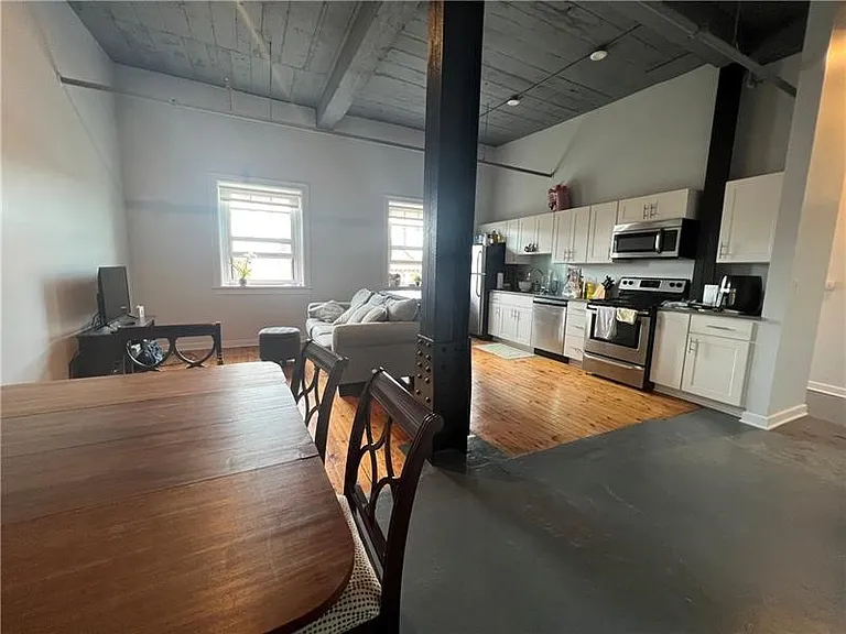 212 45th St #3-C — Photo 5