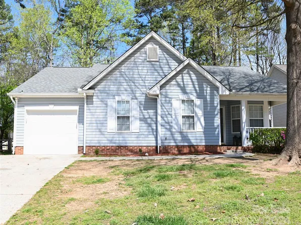 6612 Rose Point Ln, Charlotte, NC 28216