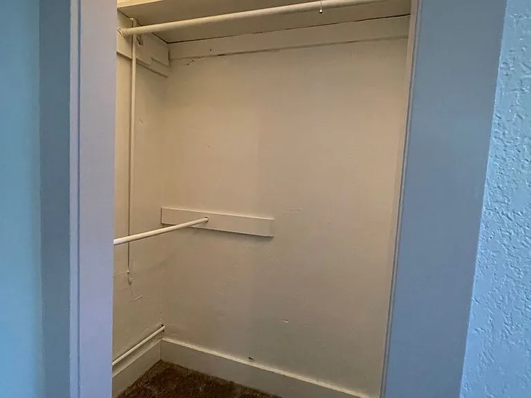 207 Midway Ave — Photo 11