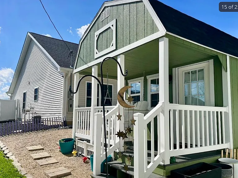 3637 S Rogers St — Photo 14