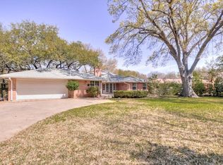 3940 Cobblestone Dr, Dallas, TX 75229
