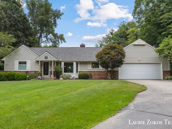 13130 14th Ave NW, Marne, MI 49435