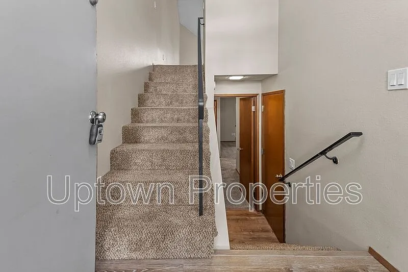 2 bed, 2.0 bath, 1160 sqft, $1,995 — Photo 2