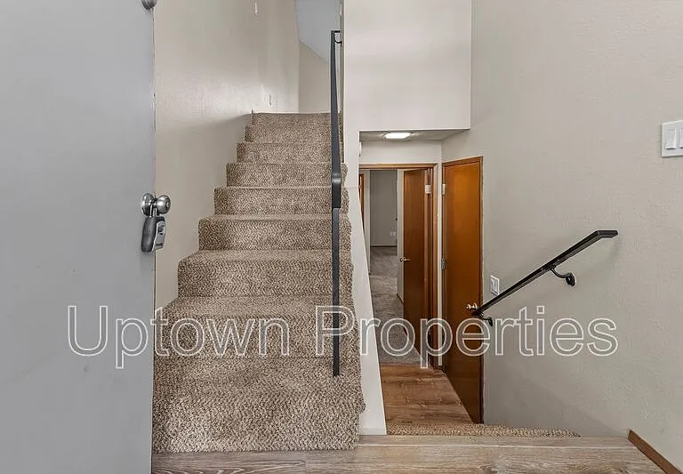 248 Cervantes — Photo 2