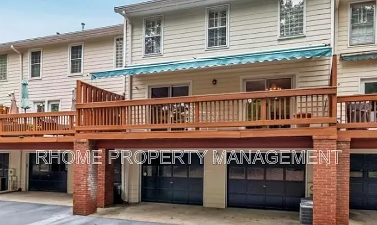 903 Dunwoody Chace — Photo 14