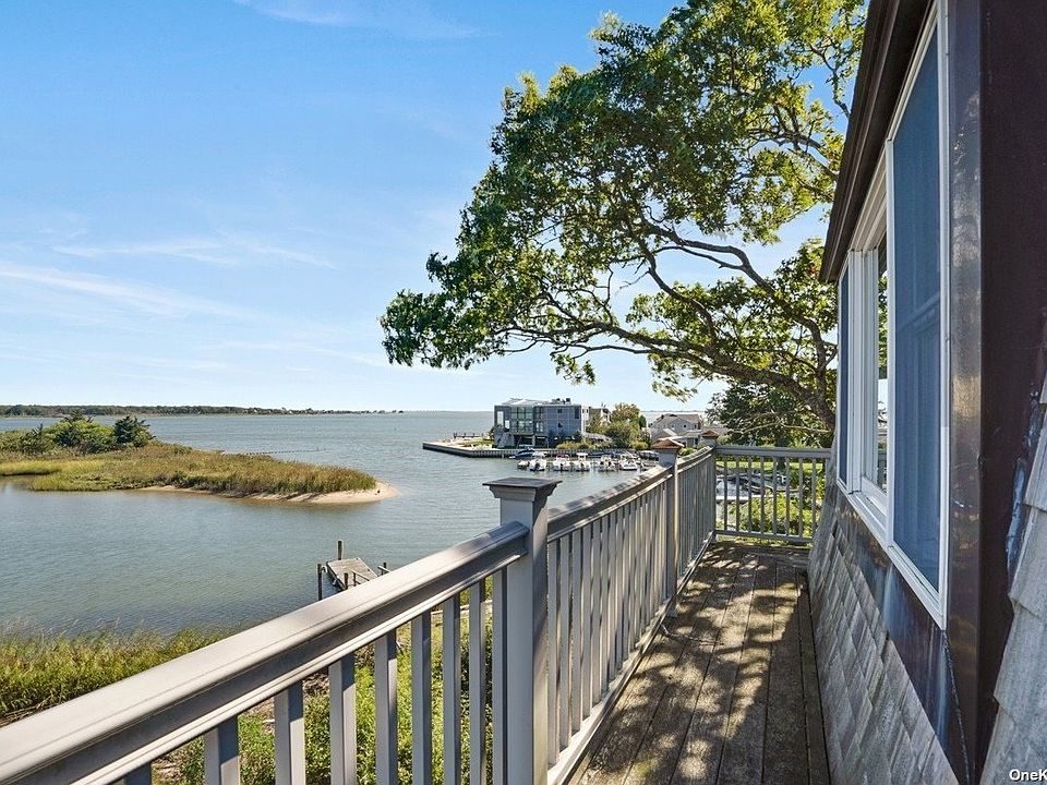 55 W End Avenue, East Quogue, NY 11942 Zillow