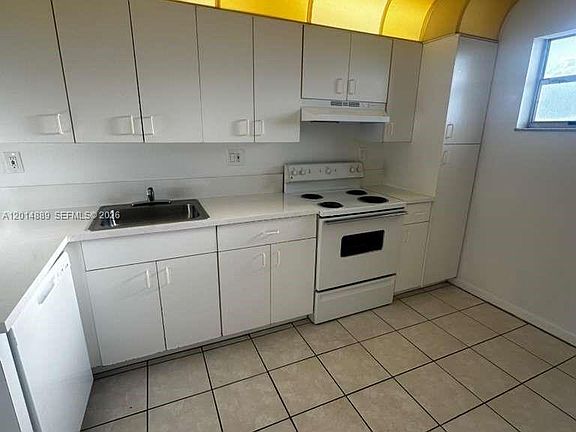 2nd image of 2903 NE 163rd St APT 506
