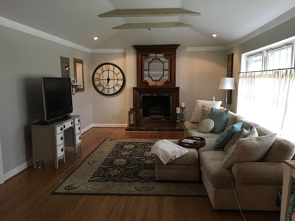 Large living room with gas fireplace