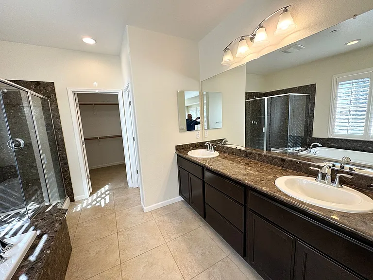3508 Corsica Ct — Photo 13