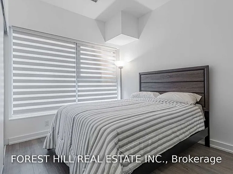6 Parkwood Ave #Townhouse 102 — Photo 20