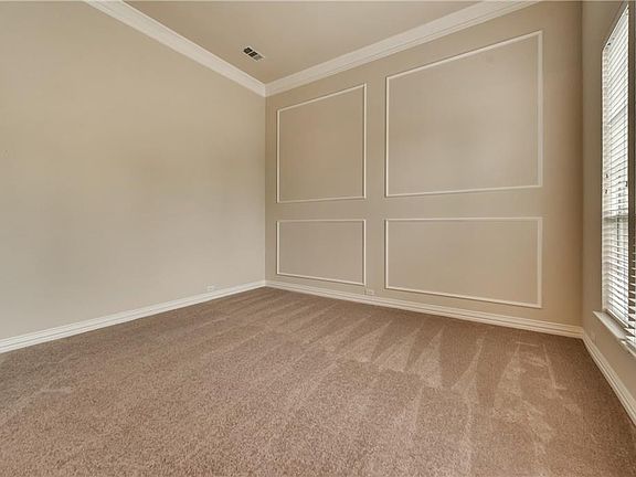 4th image of 2600 Owl Creek Dr