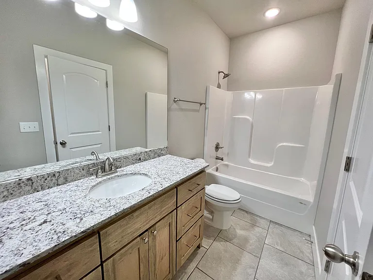 544 Bradford Dr #A — Photo 13