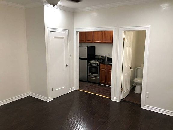 2nd image of 738 S New Hampshire Ave #205
