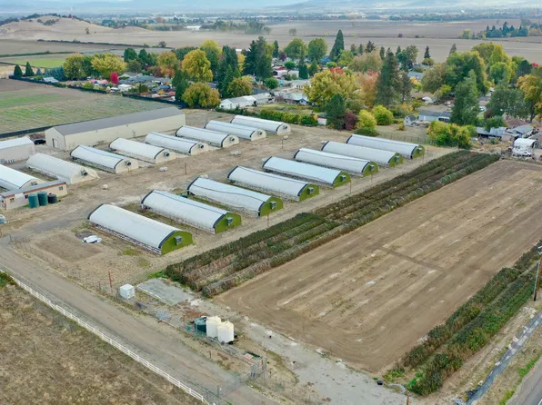 4188 W Main St, Medford, OR 97501