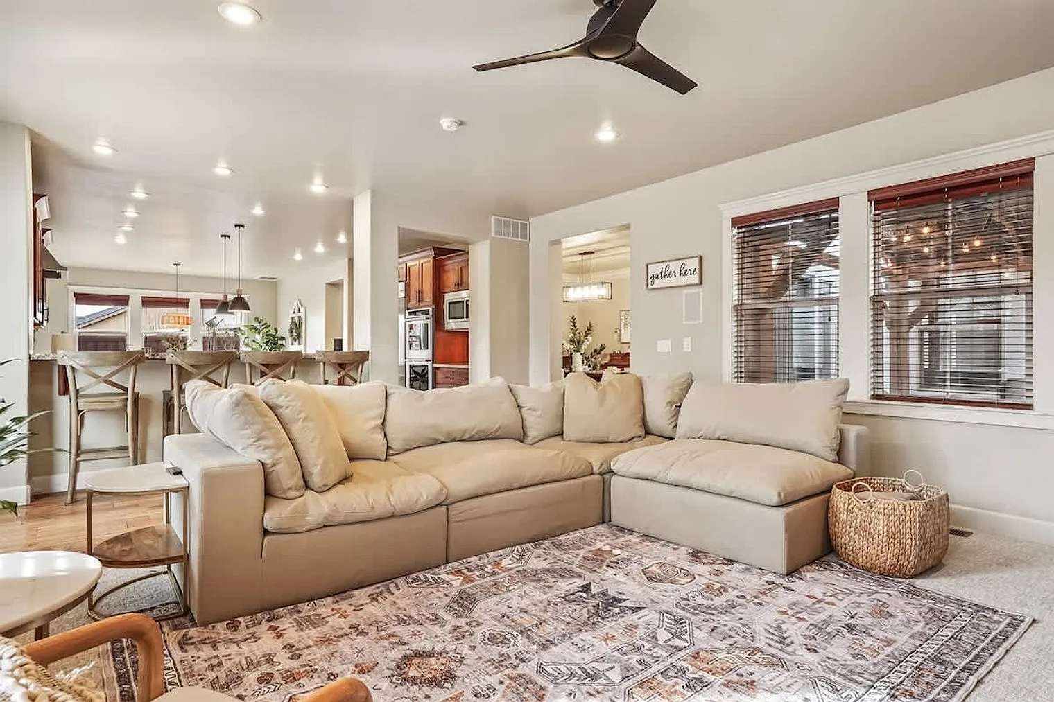 5 bed, 3.0 bath, $13,809 — Photo 2
