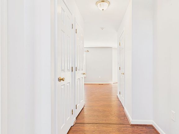 4th image of 3133 Park Rd