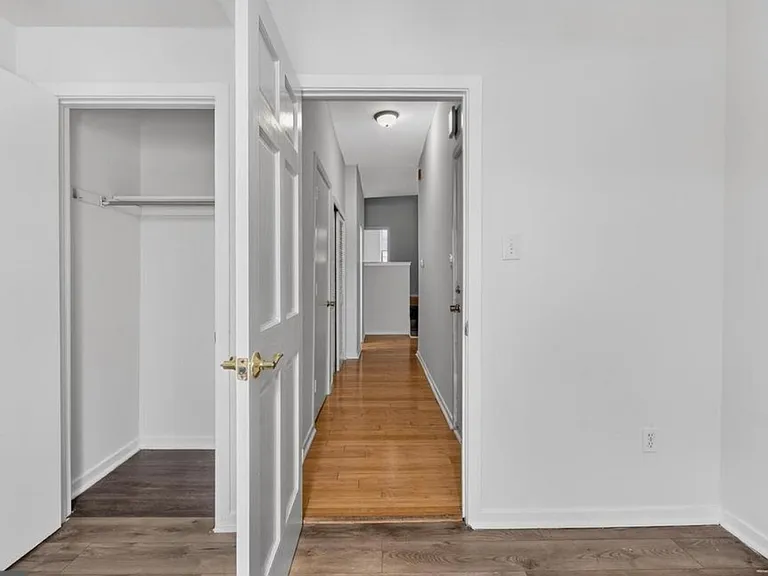 1918 W Diamond St #3 — Photo 9