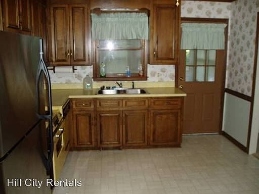 4th image of 503 Poplar Forest Dr