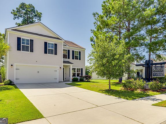 2nd image of 8 Hawkhorn Ct