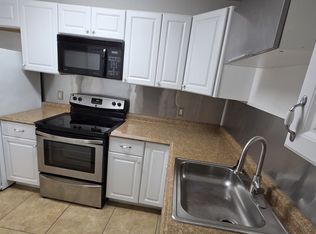917 Coral Club Dr #17, Pompano Beach, FL 33071