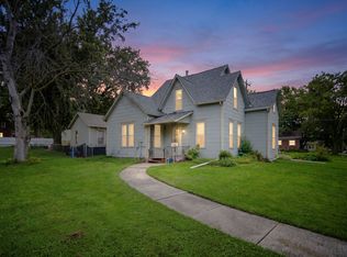 911 N Howard St, Indianola, IA 50125