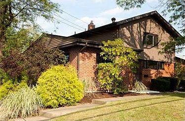 1st image of 300 Kingston Dr