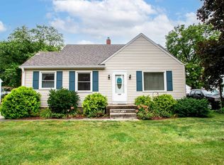 105 Gottlieb Ct, Creve Coeur, IL