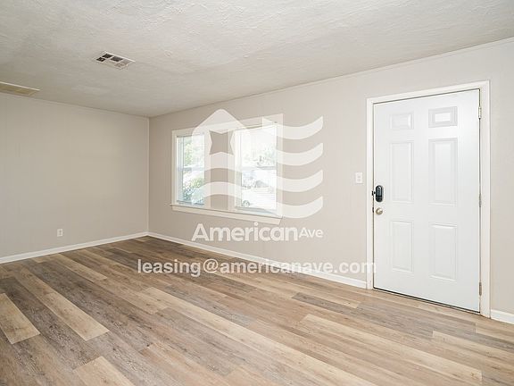 1626795_004_living_room_4.jpg