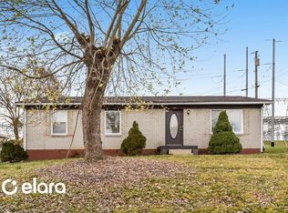 803 10th Ave E, Springfield, TN 37172