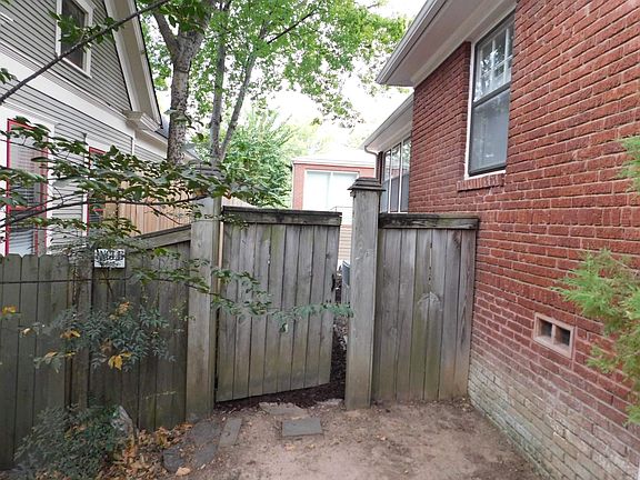 4th image of 616 N Pine St