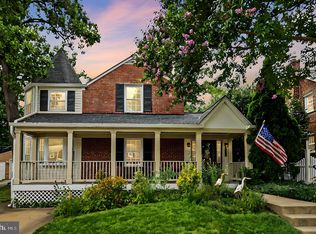 5886 14th St N, Arlington, VA 22205