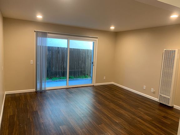 3rd image of 310 N Clementine St APT 5