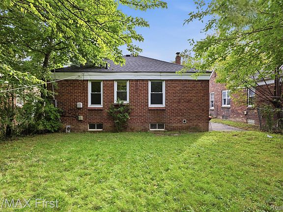 3rd image of 12811 Abington Ave