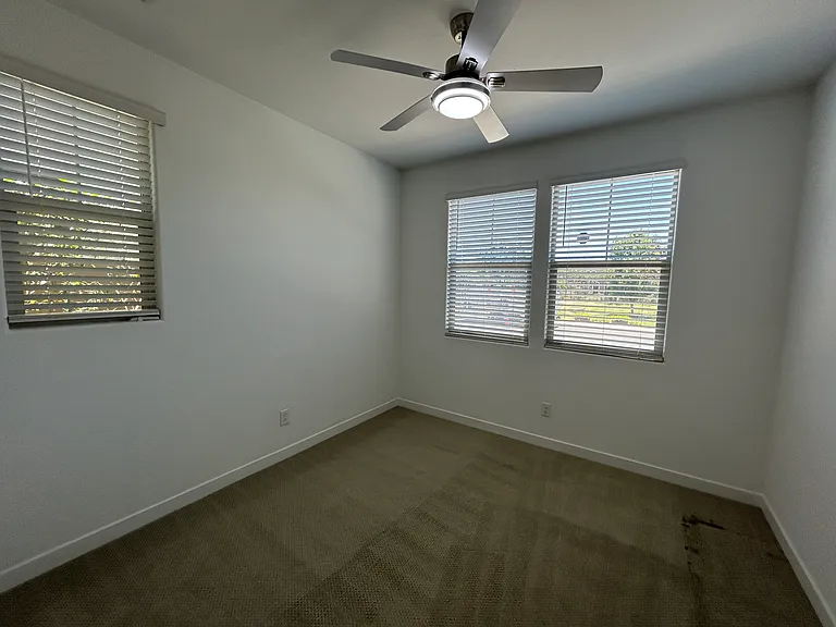 1146 E Weatherby Way — Photo 9