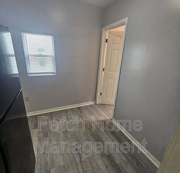 1854 Walnut St — Photo 8