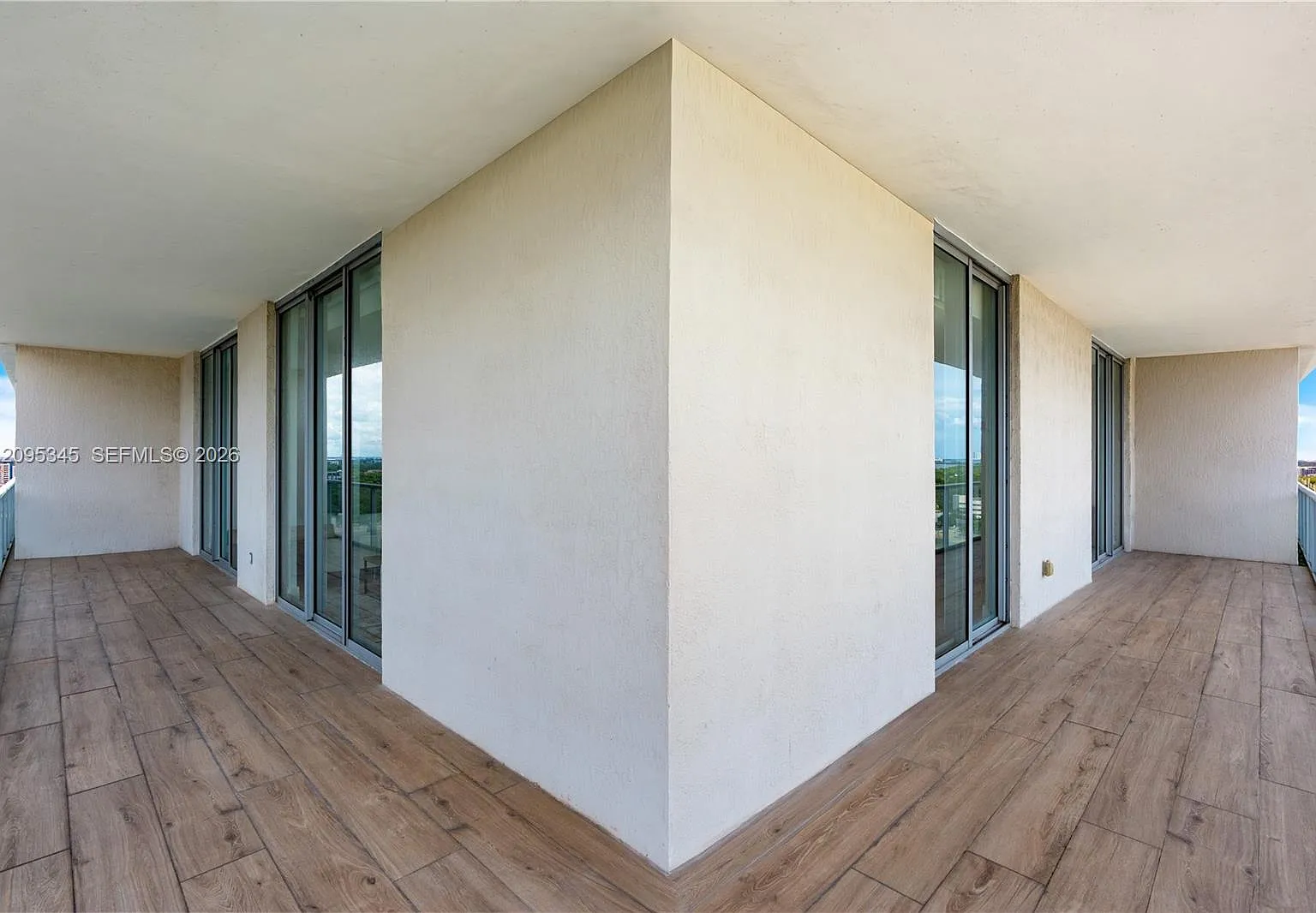 Two Midtown Miami Condo — Photo 3